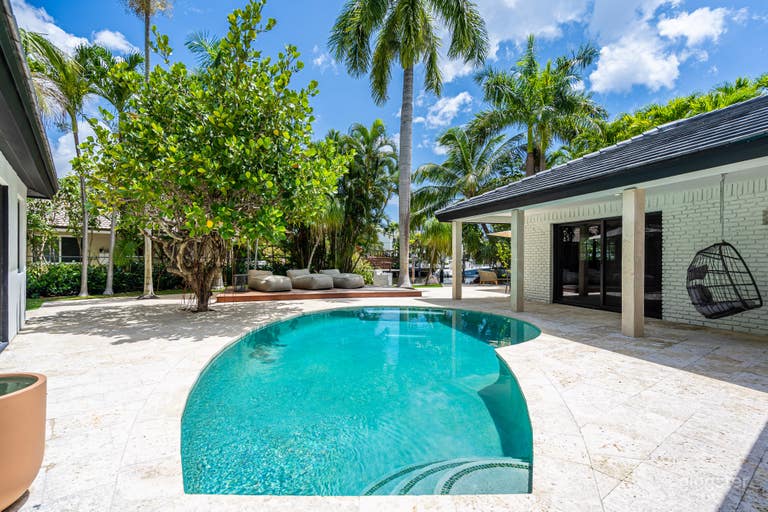  Waterfront Luxy Home at Fort Lauderdale 
